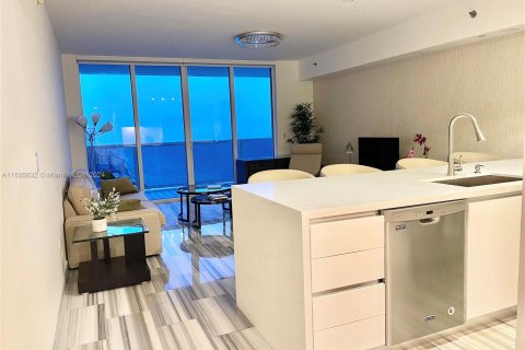 Condominio en venta en Hallandale Beach, Florida, 1 dormitorio, 78.41 m2 № 1305357 - foto 8