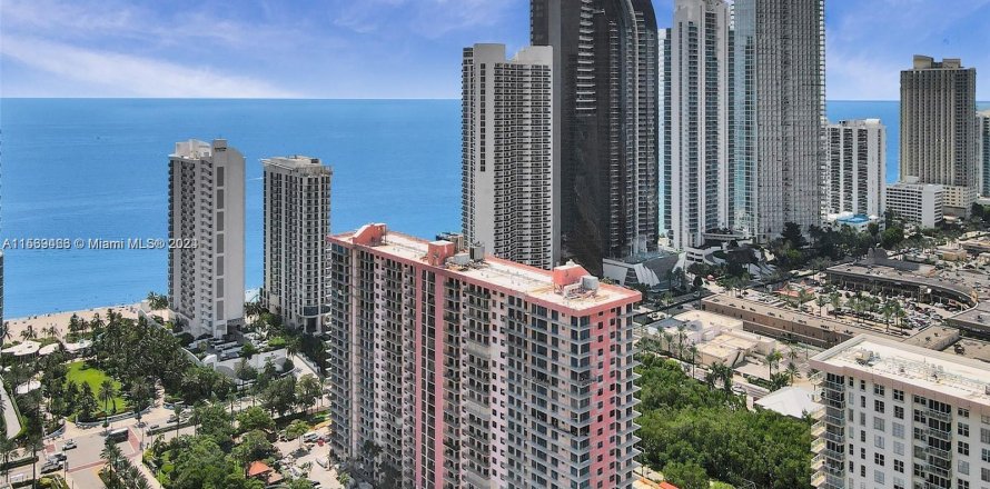 Condo in Sunny Isles Beach, Florida, 1 bedroom  № 1119337