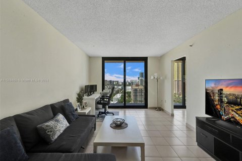 Condo in Sunny Isles Beach, Florida, 1 bedroom  № 1119337 - photo 19