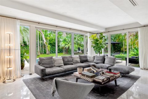 Casa en venta en Miami, Florida, 5 dormitorios, 313.92 m2 № 1409133 - foto 24