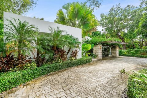 Casa en venta en Miami, Florida, 5 dormitorios, 313.92 m2 № 1409133 - foto 9