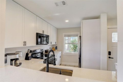 Dúplex en venta en Osprey, Florida, 4 dormitorios, 175.31 m2 № 890589 - foto 3