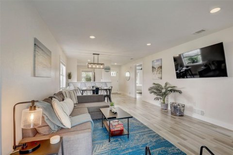 Duplex à vendre à Osprey, Floride: 4 chambres, 175.31 m2 № 890589 - photo 9