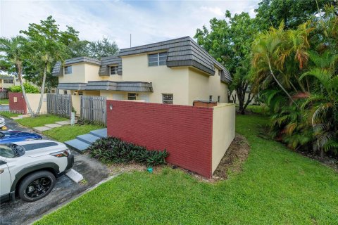 Adosado en venta en Miami, Florida, 2 dormitorios, 117.61 m2 № 1332213 - foto 2