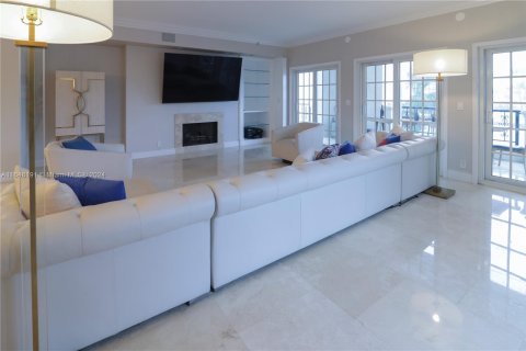 Condo in Miami Beach, Florida, 3 bedrooms  № 1332212 - photo 28