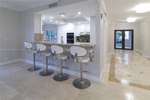 Condo in Miami Beach, Florida, 3 bedrooms  № 1332212 - photo 6