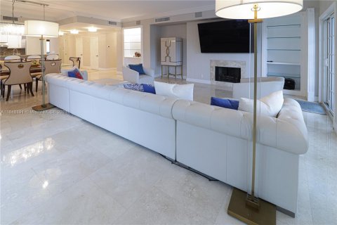 Condo in Miami Beach, Florida, 3 bedrooms  № 1332212 - photo 30