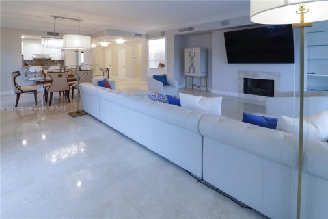 Condo in Miami Beach, Florida, 3 bedrooms  № 1332212 - photo 29