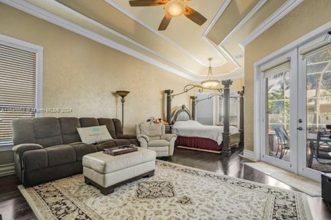 Villa ou maison à vendre à Pembroke Pines, Floride: 4 chambres, 322.74 m2 № 1332254 - photo 6