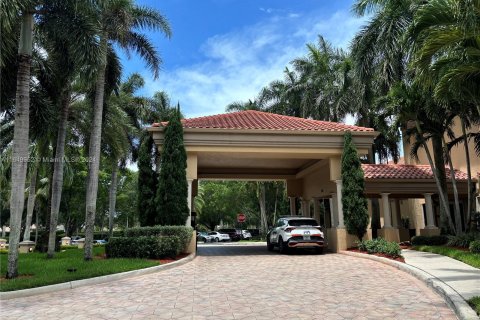 Villa ou maison à vendre à Pembroke Pines, Floride: 4 chambres, 322.74 m2 № 1332254 - photo 19