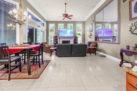 Villa ou maison à vendre à Pembroke Pines, Floride: 4 chambres, 322.74 m2 № 1332254 - photo 11