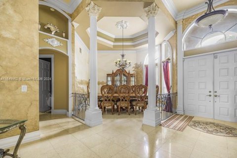 Villa ou maison à vendre à Pembroke Pines, Floride: 4 chambres, 322.74 m2 № 1332254 - photo 9