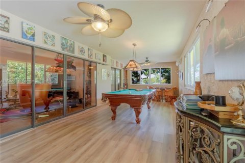 House in Naples, Florida 3 bedrooms, 247.31 sq.m. № 1232792 - photo 26