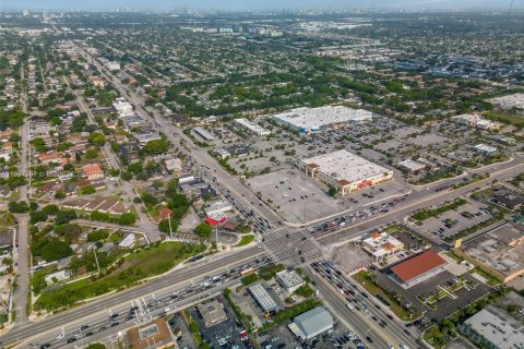 Propiedad comercial en venta en Hollywood, Florida № 1316295 - foto 6