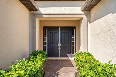 Villa ou maison à louer à Lakewood Ranch, Floride: 4 chambres, 292.36 m2 № 253535 - photo 4