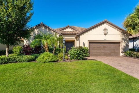 Villa ou maison à louer à Lakewood Ranch, Floride: 4 chambres, 292.36 m2 № 253535 - photo 2