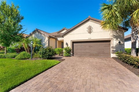 Villa ou maison à louer à Lakewood Ranch, Floride: 4 chambres, 292.36 m2 № 253535 - photo 3