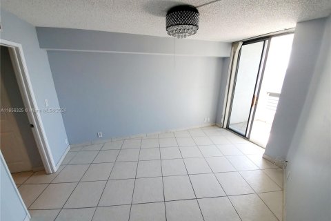 Copropriété à vendre à Aventura, Floride: 2 chambres, 109.72 m2 № 1355421 - photo 22