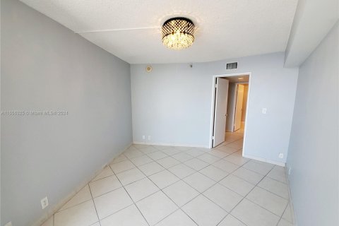 Copropriété à vendre à Aventura, Floride: 2 chambres, 109.72 m2 № 1355421 - photo 24