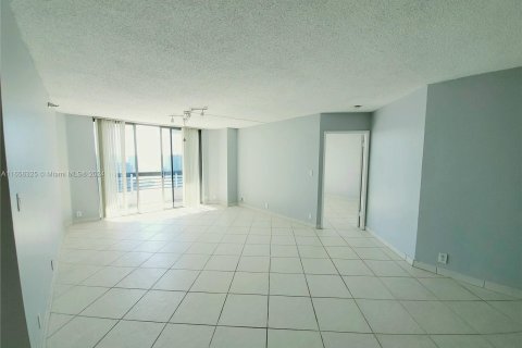 Copropriété à vendre à Aventura, Floride: 2 chambres, 109.72 m2 № 1355421 - photo 11