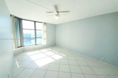 Copropriété à vendre à Aventura, Floride: 2 chambres, 109.72 m2 № 1355421 - photo 14