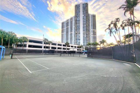 Condo in Aventura, Florida, 2 bedrooms  № 1355421 - photo 30