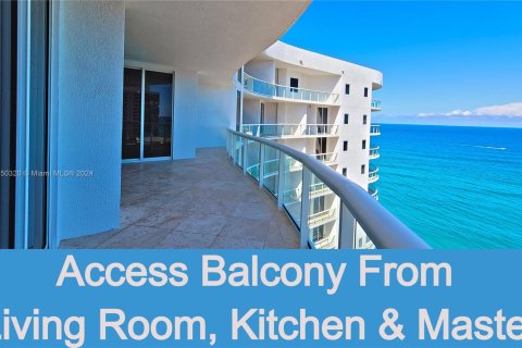 Condo in Riviera Beach, Florida, 3 bedrooms  № 1355422 - photo 1