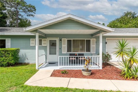 Villa ou maison à vendre à Ocala, Floride: 2 chambres, 116.87 m2 № 1353263 - photo 1