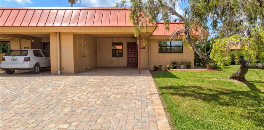 Casa en Bradenton, Florida 2 dormitorios, 104.05 m2 № 1349859