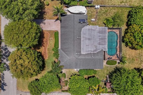 Villa ou maison à vendre à Palmetto Bay, Floride: 3 chambres, 176.51 m2 № 1188262 - photo 5