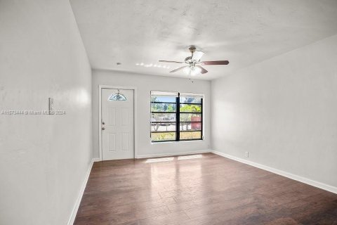 Casa en venta en Fort Lauderdale, Florida, 3 dormitorios, 86.96 m2 № 1138691 - foto 7