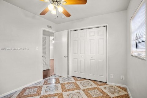Casa en venta en Fort Lauderdale, Florida, 3 dormitorios, 86.96 m2 № 1138691 - foto 6