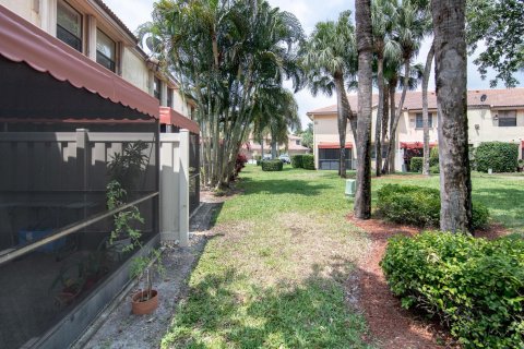 Townhouse in Wellington, Florida 3 bedrooms, 164.16 sq.m. № 1187617 - photo 24