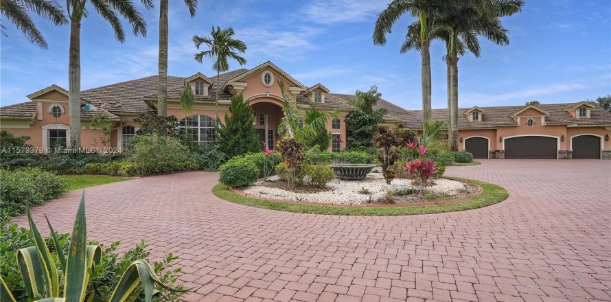 Casa en LANDMARK en Southwest Ranches, Florida 6 dormitorios, 913.04 m2 № 1155167