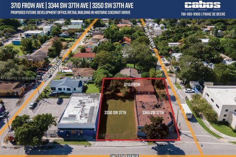 Commercial property in Miami, Florida № 188413 - photo 1