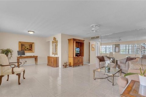 Condo in Fort Lauderdale, Florida, 2 bedrooms  № 1016227 - photo 16