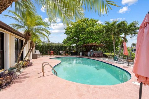 House in Palm Beach Gardens, Florida 3 bedrooms, 137.96 sq.m. № 1098795 - photo 6