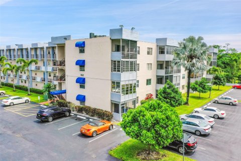 Condominio en venta en Sunrise, Florida, 1 dormitorio, 70.05 m2 № 1098839 - foto 6