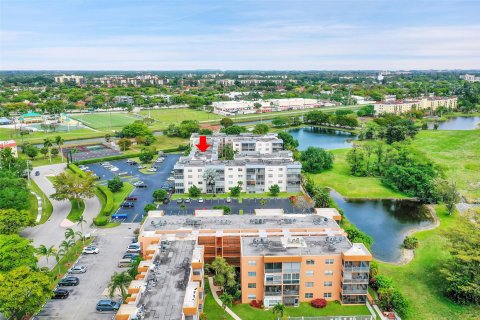 Condo in Sunrise, Florida, 1 bedroom  № 1098839 - photo 3