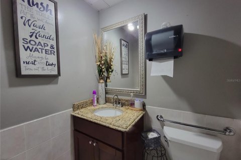 Immobilier commercial à vendre à Brandon, Floride: 37486.16 m2 № 918878 - photo 27