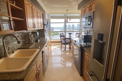 Condo in Aventura, Florida, 3 bedrooms  № 1418485 - photo 9