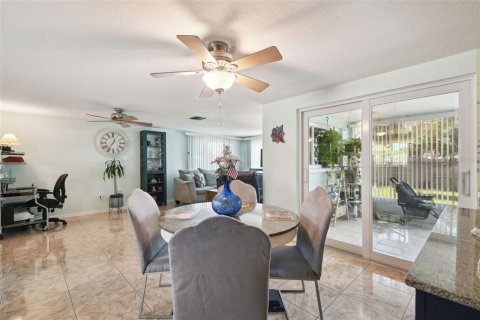 Villa ou maison à vendre à Port Richey, Floride: 2 chambres, 101.82 m2 № 1374878 - photo 8