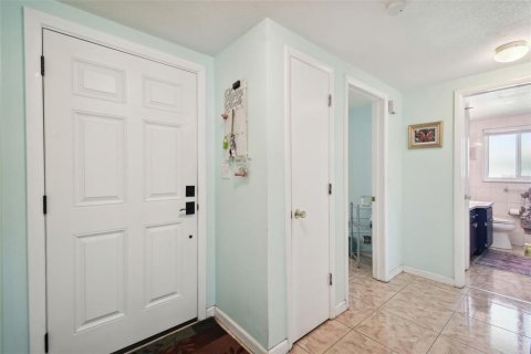 Villa ou maison à vendre à Port Richey, Floride: 2 chambres, 101.82 m2 № 1374878 - photo 18