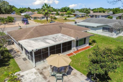 Villa ou maison à vendre à Port Richey, Floride: 2 chambres, 101.82 m2 № 1374878 - photo 21