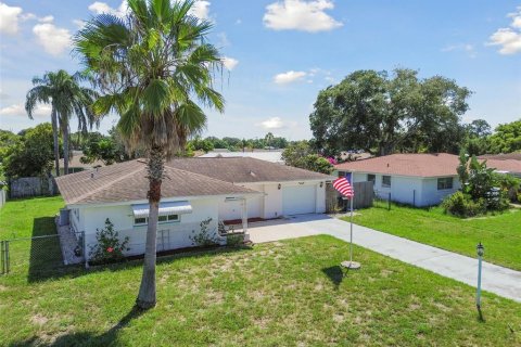 Villa ou maison à vendre à Port Richey, Floride: 2 chambres, 101.82 m2 № 1374878 - photo 1