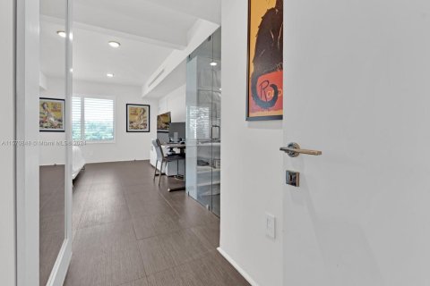 Immobilier commercial à vendre à Miami Beach, Floride: 344.2 m2 № 1127424 - photo 11