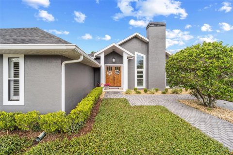 Villa ou maison à vendre à Silver Springs Shores, Floride: 4 chambres, 350.89 m2 № 1349431 - photo 2