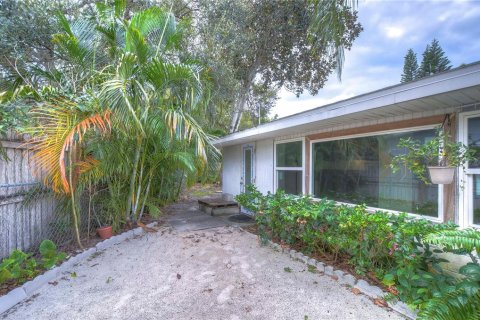 House in Saint Petersburg, Florida 3 bedrooms, 94.67 sq.m. № 1346682 - photo 22