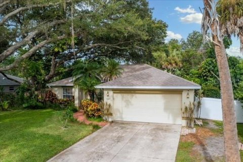 Casa en alquiler en Sarasota, Florida, 3 dormitorios, 144.65 m2 № 1346683 - foto 1