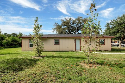 House in Saint Petersburg, Florida 3 bedrooms, 145.67 sq.m. № 1349899 - photo 23